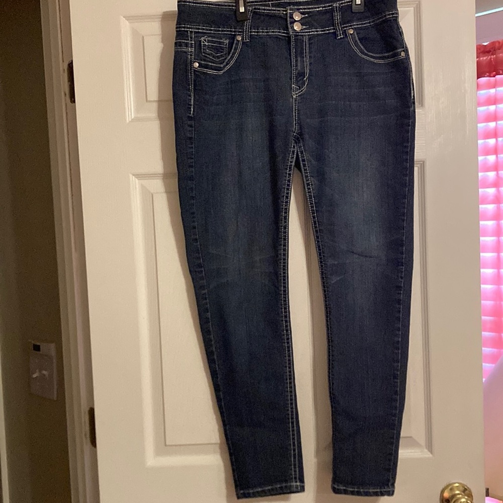 2 pairs of jeans